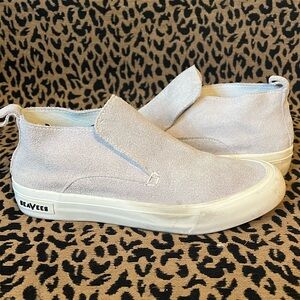 Women’s Seavees Suede Huntington Middie.